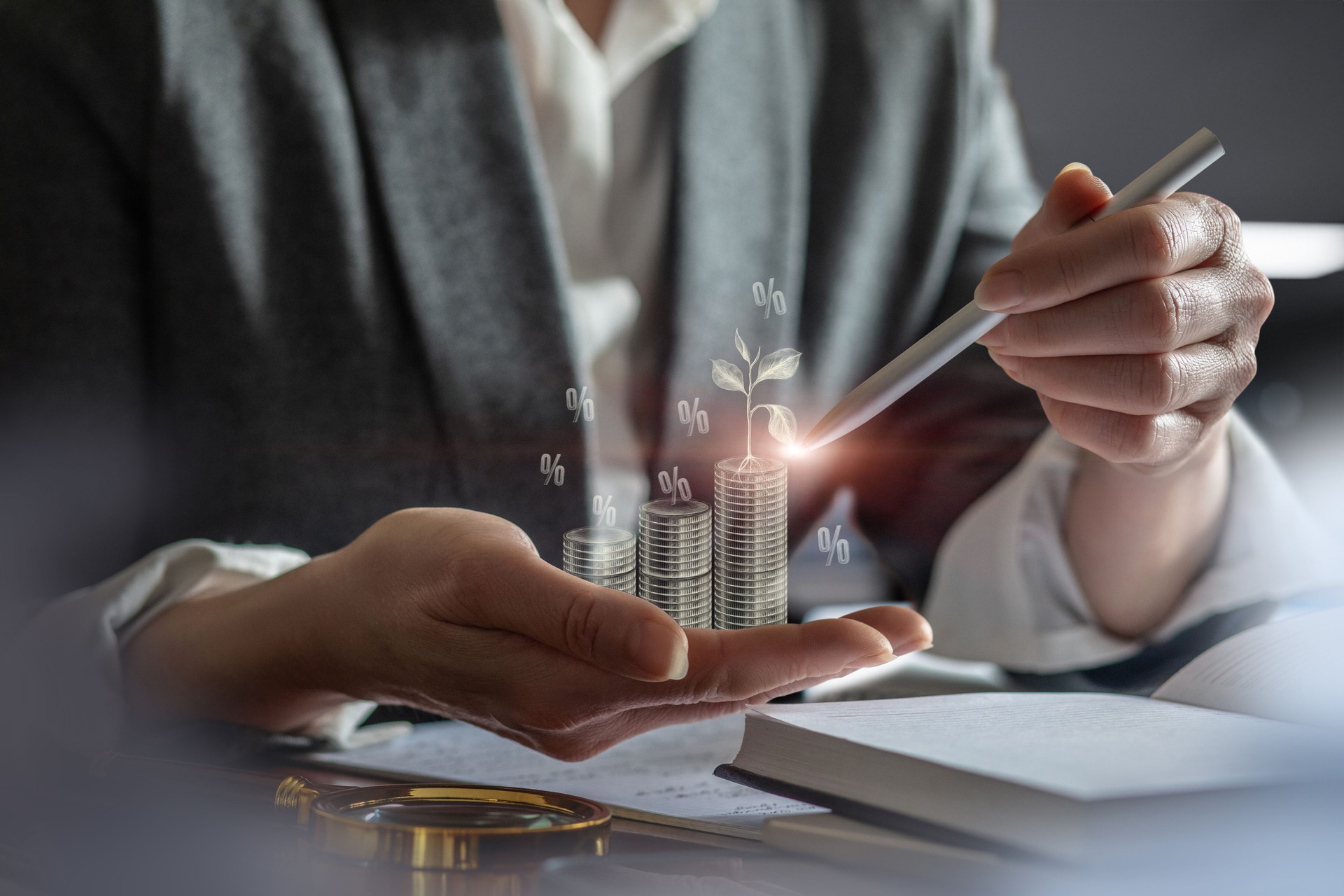 The investor shows the process of accumulating money.